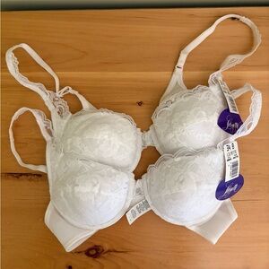 Lilyette Cream Lace Underwire Bra